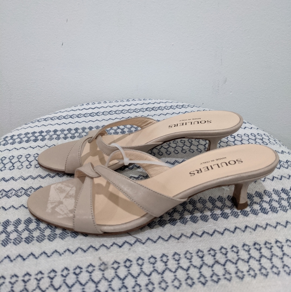 Souliers Nude Kitten Heel Sandals